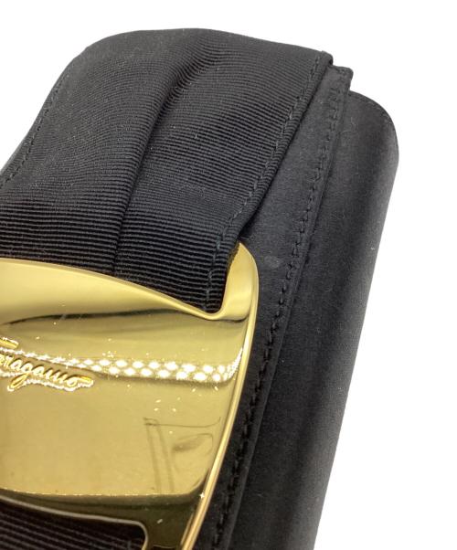 Salvatore Ferragamo（サルヴァトーレ フェラガモ）Salvatore Ferragamo (サルヴァトーレ フェラガモ) チェーンショルダーバッグ ヴァラリボン ブラックの古着・服飾アイテム