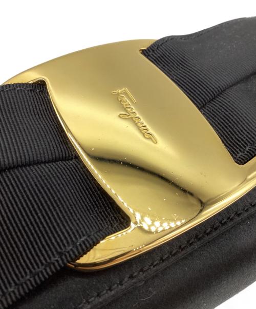 Salvatore Ferragamo（サルヴァトーレ フェラガモ）Salvatore Ferragamo (サルヴァトーレ フェラガモ) チェーンショルダーバッグ ヴァラリボン ブラックの古着・服飾アイテム