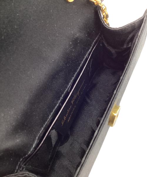 Salvatore Ferragamo（サルヴァトーレ フェラガモ）Salvatore Ferragamo (サルヴァトーレ フェラガモ) チェーンショルダーバッグ ヴァラリボン ブラックの古着・服飾アイテム