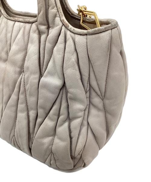 MIU MIU（ミュウミュウ）MIU MIU (ミュウミュウ) 2WAYショルダーバッグ グレーの古着・服飾アイテム
