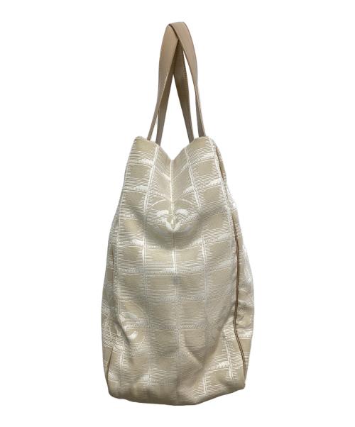 CHANEL（シャネル）CHANEL (シャネル) トートバッグ ホワイトの古着・服飾アイテム