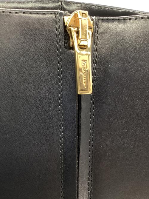 Salvatore Ferragamo（サルヴァトーレ フェラガモ）Salvatore Ferragamo (サルヴァトーレ フェラガモ) ロングブーツ ブラック サイズ:6Mの古着・服飾アイテム