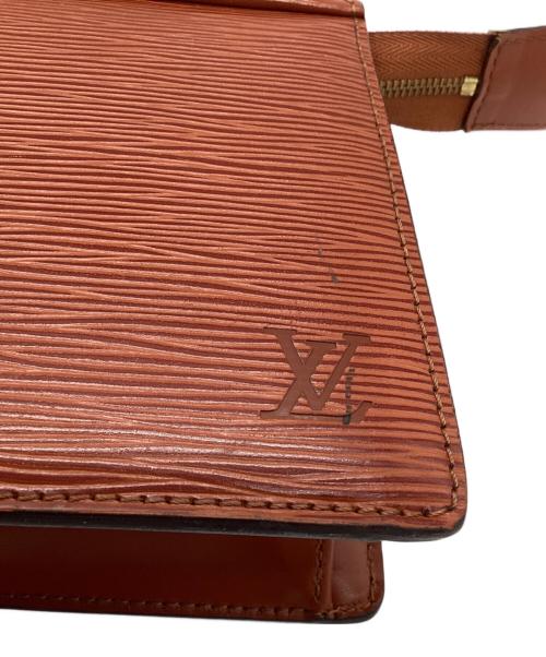LOUIS VUITTON（ルイ ヴィトン）LOUIS VUITTON (ルイ ヴィトン) クラッチバッグ トゥルース クレタ ブラウンの古着・服飾アイテム