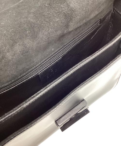 GUCCI（グッチ）GUCCI (グッチ) ワンショルダーバッグ ブラックの古着・服飾アイテム