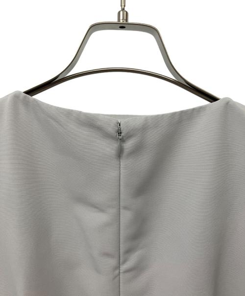 YUMI KATSURA CELFORD（ユミカツラセルフォード）YUMI KATSURA CELFORD (ユミカツラセルフォード) ノースリーブ・キャミソールワンピース ライトグレー サイズ:38の古着・服飾アイテム