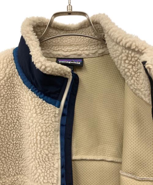 Patagonia（パタゴニア）Patagonia (パタゴニア) CLASSIC RETRO-X JACKET アイボリー サイズ:S　の古着・服飾アイテム