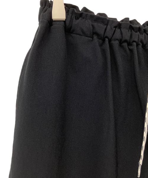 Manual Alphabet（マニュアル アルファベット）Manual Alphabet (マニュアル アルファベット) ジャージワイドパンツ ブラック サイズ:１の古着・服飾アイテム