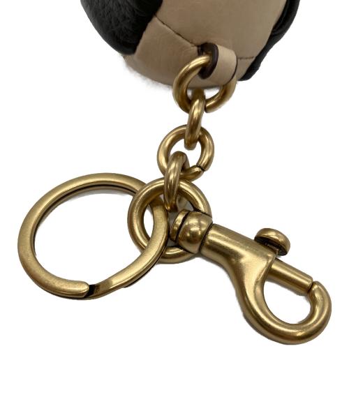 COACH（コーチ）COACH (コーチ) PEANUTS (ピーナッツ) スヌーピー バッグ チャーム ベージュ×ブラックの古着・服飾アイテム