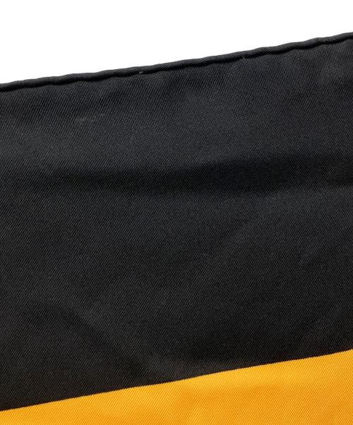 HERMES（エルメス）HERMES (エルメス) スカーフ ブラック×イエローの古着・服飾アイテム