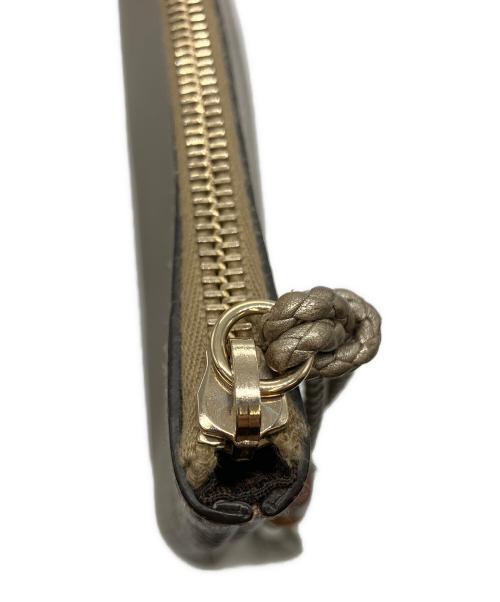 GUCCI（グッチ）GUCCI (グッチ) クラッチバッグ シルバーの古着・服飾アイテム