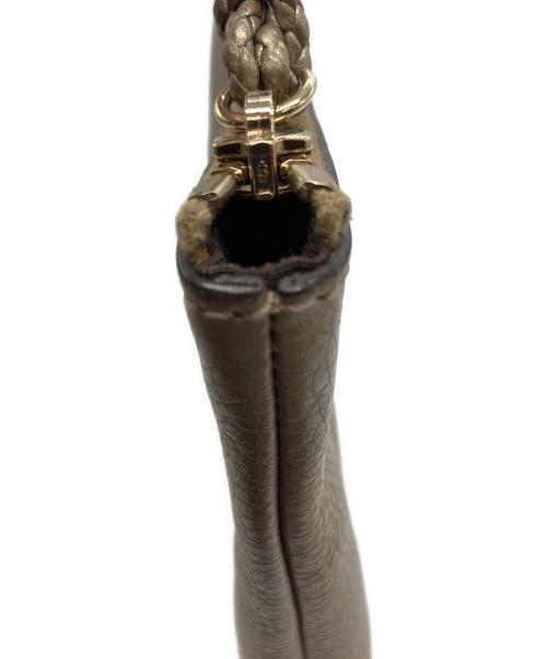 GUCCI（グッチ）GUCCI (グッチ) クラッチバッグ シルバーの古着・服飾アイテム