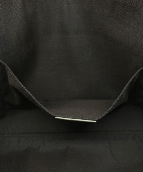 GUCCI（グッチ）GUCCI (グッチ) クラッチバッグ シルバーの古着・服飾アイテム