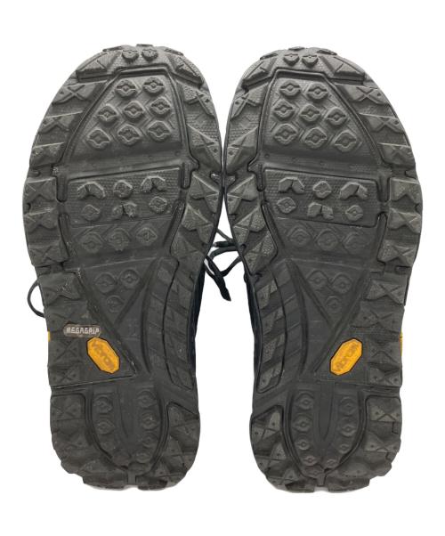 HOKAONEONE（ホカオネオネ）HOKAONEONE (ホカオネオネ) トレッキングシューズ ブラック サイズ:26の古着・服飾アイテム