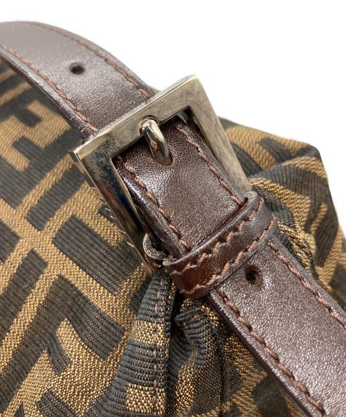 FENDI（フェンディ）FENDI (フェンディ) ショルダーバッグ ブラウンの古着・服飾アイテム