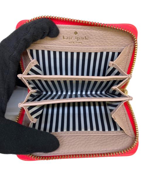 Kate Spade（ケイトスペード）Kate Spade (ケイトスペード) 2つ折り財布 アイボリーの古着・服飾アイテム