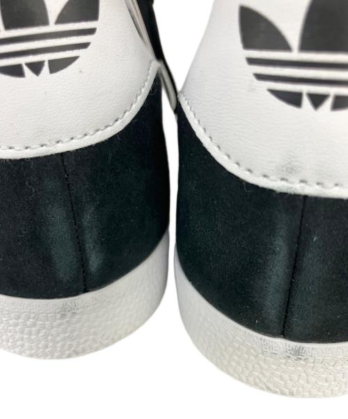 adidas（アディダス）adidas (アディダス) GAZELLE （ガゼル） ブラック×ホワイト サイズ:UK9の古着・服飾アイテム