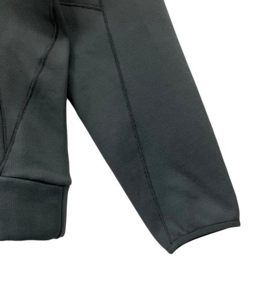 adidas（アディダス）adidas (アディダス) プルオーバーパーカー ブラック サイズ:M　　の古着・服飾アイテム