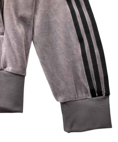 adidas（アディダス）adidas (アディダス) SST アディカラー ベロア トラックトップ グレー サイズ:Lの古着・服飾アイテム