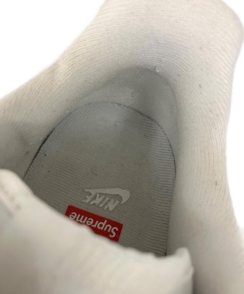 NIKE（ナイキ）NIKE (ナイキ) SUPREME (シュプリーム) AIR FORCE1 LOW（エアフォース） ホワイト サイズ:US8の古着・服飾アイテム