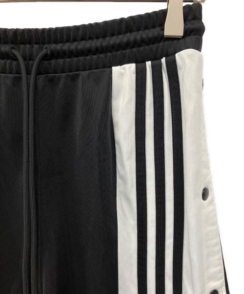 adidas（アディダス）adidas (アディダス) トラックパンツ ブラック×ホワイト サイズ:Mの古着・服飾アイテム