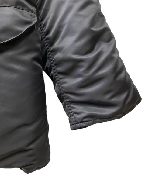 ALPHA INDUSTRIES（アルファインダストリーズ）ALPHA INDUSTRIES (アルファインダストリーズ) 中綿ジャケット ブラック サイズ:Lの古着・服飾アイテム