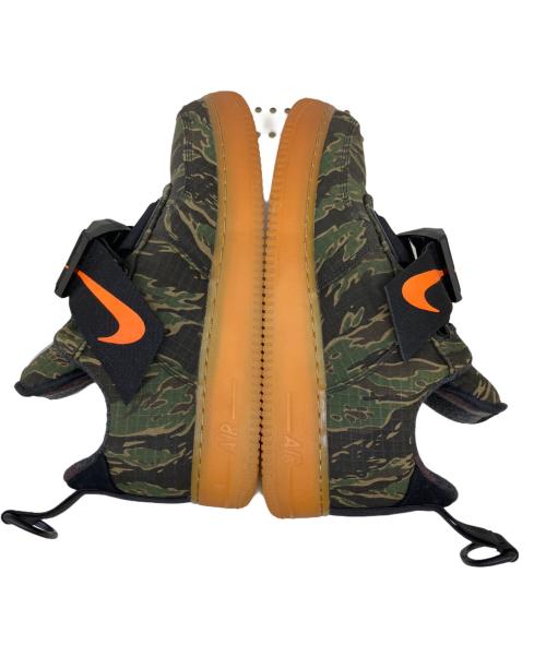 NIKE（ナイキ）NIKE (ナイキ) CarHartt (カーハート) スニーカー グリーン×ブラック サイズ:28の古着・服飾アイテム