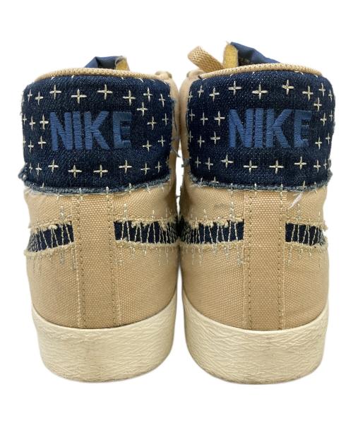 NIKE（ナイキ）NIKE (ナイキ) スニーカー ベージュ×ネイビー サイズ:27.5の古着・服飾アイテム