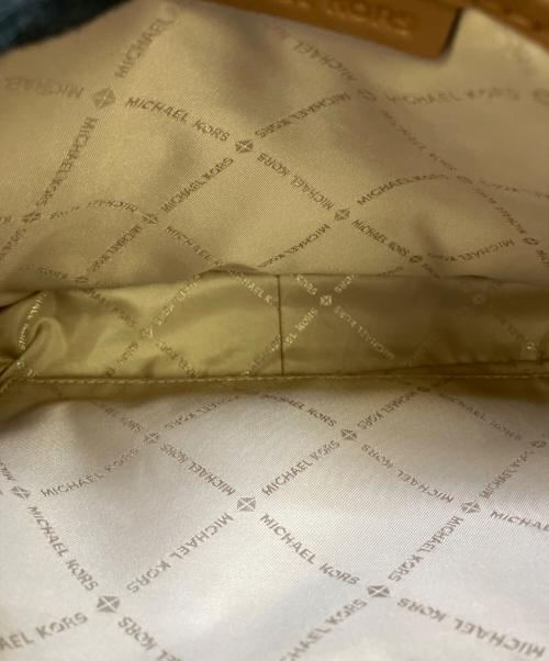 MICHAEL KORS（マイケルコース）MICHAEL KORS (マイケル・コース) ショルダーバッグ ベージュ×ブラウンの古着・服飾アイテム