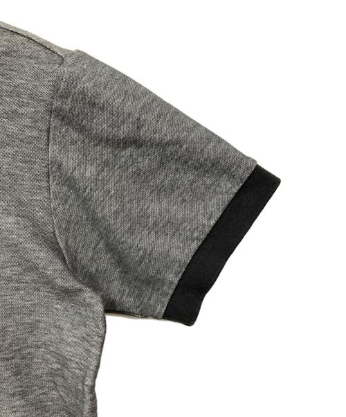 FRED PERRY（フレッドペリー）FRED PERRY (フレッドペリー) ポロシャツ グレー サイズ:Sの古着・服飾アイテム