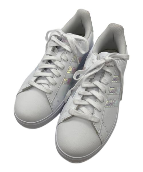 adidas（アディダス）adidas (アディダス) スニーカー ホワイト サイズ:24.5 未使用品の古着・服飾アイテム