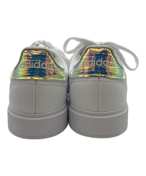 adidas（アディダス）adidas (アディダス) スニーカー ホワイト サイズ:24.5 未使用品の古着・服飾アイテム