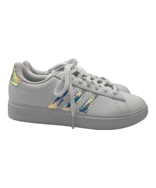 adidas（アディダス）adidas (アディダス) スニーカー ホワイト サイズ:24.5 未使用品の古着・服飾アイテム