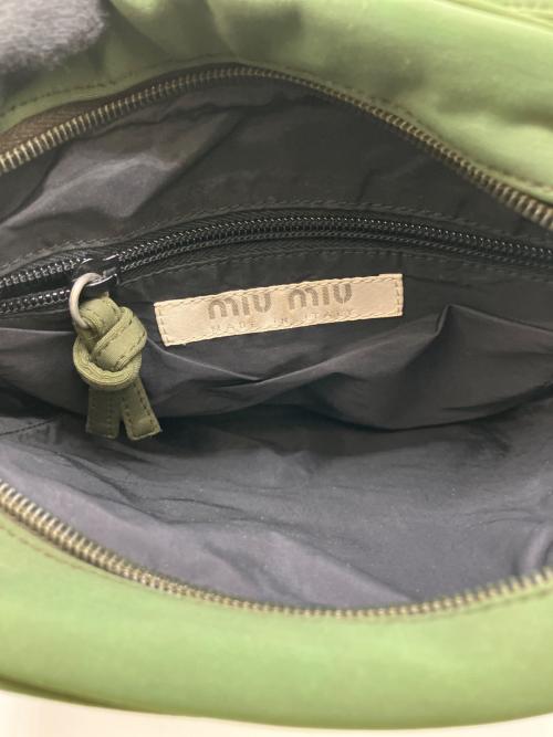 MIU MIU（ミュウミュウ）MIU MIU (ミュウミュウ) ショルダーバッグ オリーブの古着・服飾アイテム