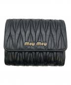 MIU MIUミュウミュウ）の古着「2つ折り財布」｜ブラック