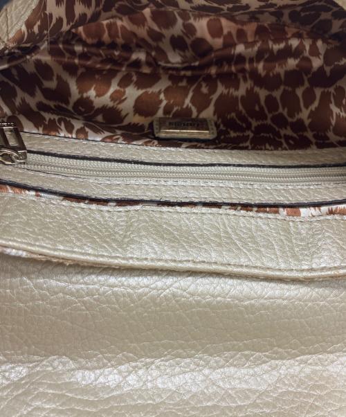 GUESS（ゲス）GUESS (ゲス) ハンドバッグ ベージュの古着・服飾アイテム