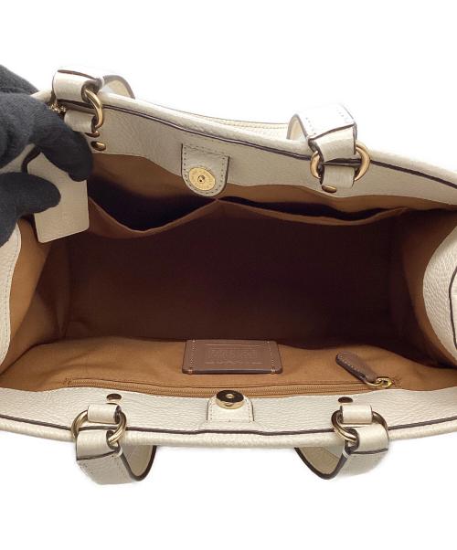 COACH（コーチ）COACH (コーチ) 2WAYショルダーバッグ ホワイトの古着・服飾アイテム
