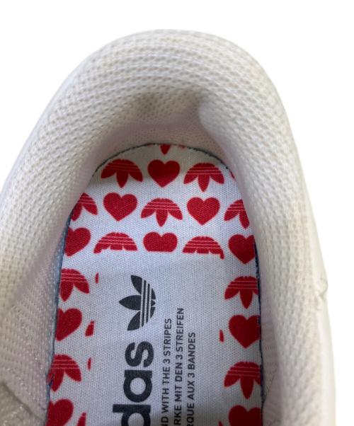 adidas（アディダス）adidas (アディダス) スニーカー ホワイト×レッド サイズ:25㎝の古着・服飾アイテム