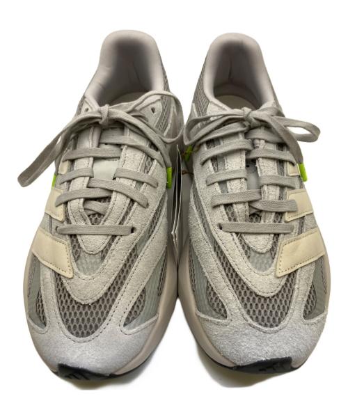 adidas（アディダス）adidas (アディダス) スニーカー ライトグレー サイズ:26.5の古着・服飾アイテム