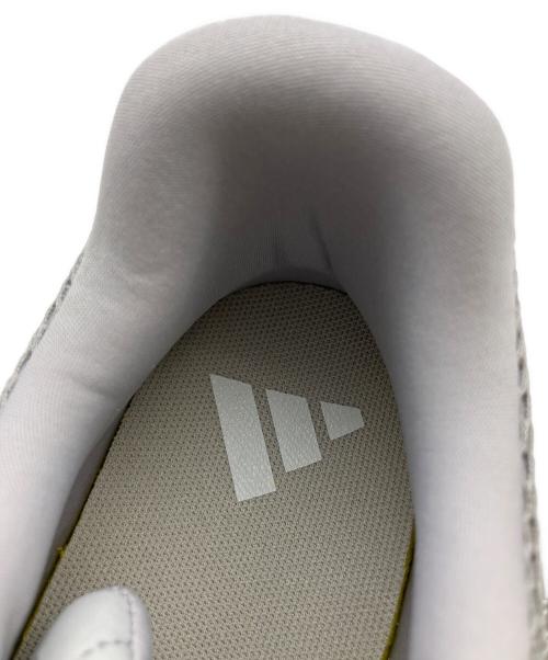 adidas（アディダス）adidas (アディダス) スニーカー ライトグレー サイズ:26.5の古着・服飾アイテム