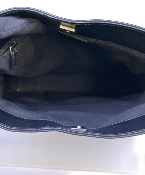 GUCCI（グッチ）GUCCI (グッチ) ワンショルダーバッグ ブラックの古着・服飾アイテム