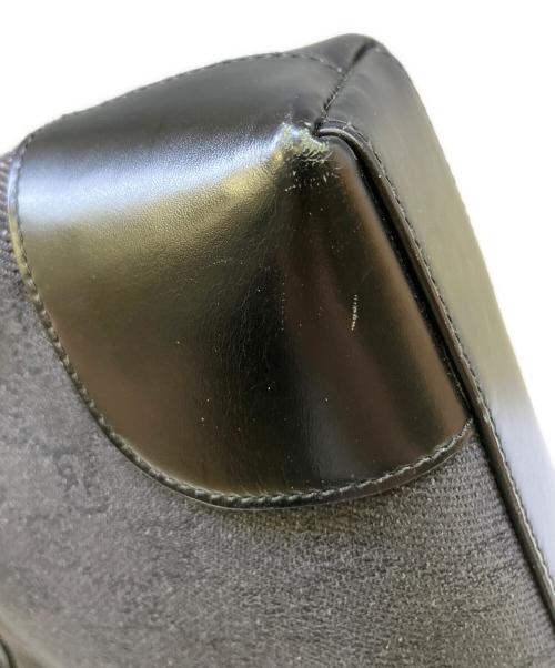GUCCI（グッチ）GUCCI (グッチ) ワンショルダーバッグ ブラックの古着・服飾アイテム