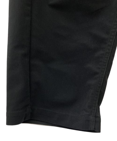 GRAMICCI（グラミチ）GRAMICCI (グラミチ) WHITE MOUNTAINEERING (ホワイトマウンテ二アニング) 3タック ワイド コーデュロイパンツ ブラック サイズ:2の古着・服飾アイテム