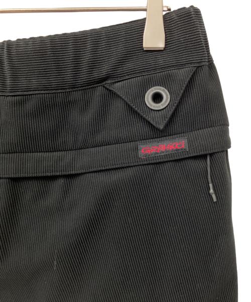 GRAMICCI（グラミチ）GRAMICCI (グラミチ) WHITE MOUNTAINEERING (ホワイトマウンテ二アニング) 3タック ワイド コーデュロイパンツ ブラック サイズ:2の古着・服飾アイテム