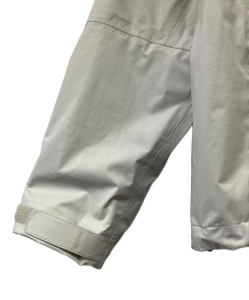 MOUNTAIN HARD WEAR（マウンテンハードウェア）MOUNTAIN HARD WEAR (マウンテンハードウェア) マウンテンパーカー ライトグレー サイズ:Mの古着・服飾アイテム