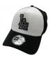 New Era（ニューエラ）の古着「メッシュキャップ」｜ブラック×ホワイト