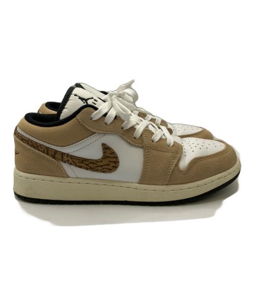 NIKE（ナイキ）NIKE (ナイキ) ローカットスニーカー ベージュ×ホワイト サイズ:24の古着・服飾アイテム