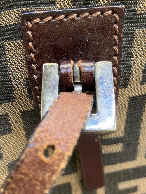 FENDI（フェンディ）FENDI (フェンディ) ハンドバッグ ブラウンの古着・服飾アイテム