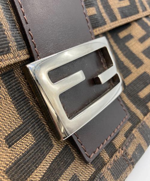 FENDI（フェンディ）FENDI (フェンディ) ショルダーバッグ ブラウンの古着・服飾アイテム