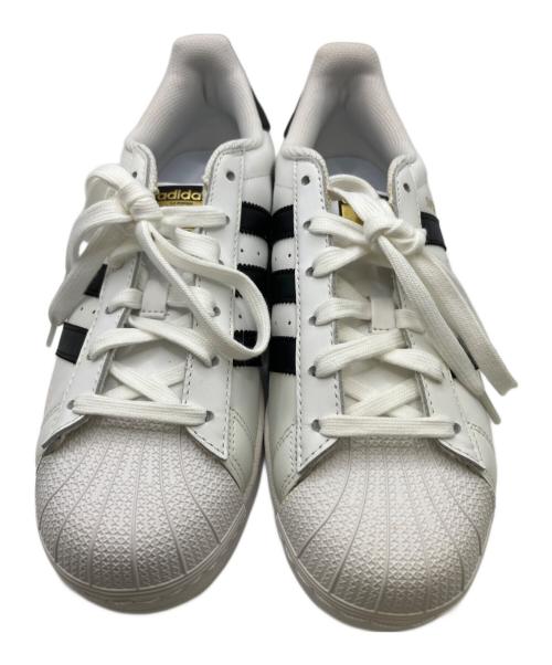 adidas（アディダス）adidas (アディダス) スニーカー ホワイト サイズ:24.5cmの古着・服飾アイテム