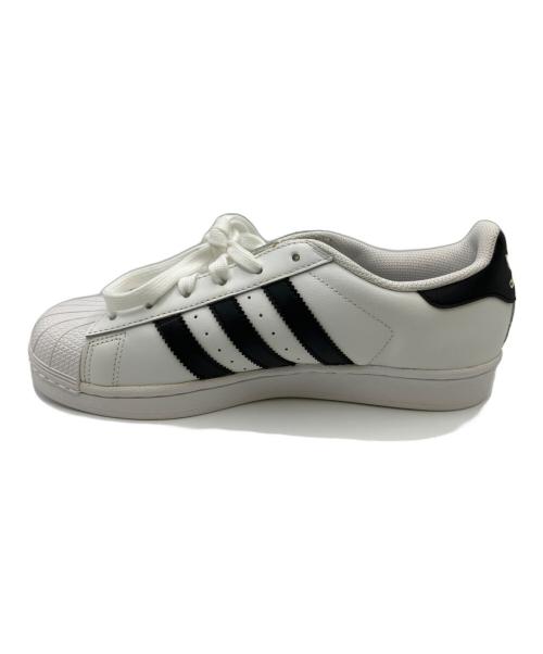 adidas（アディダス）adidas (アディダス) スニーカー ホワイト サイズ:24.5cmの古着・服飾アイテム